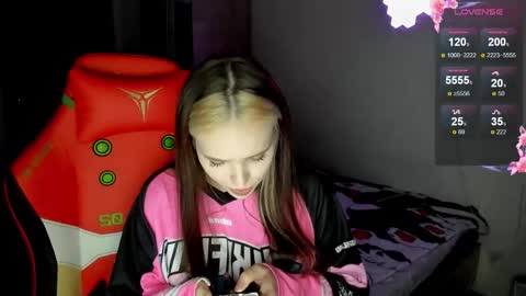 Snapshot of sophie__lambert chatting on September 25, 10:02 pm sophie__lambert online show from September 25, 10:02 pm