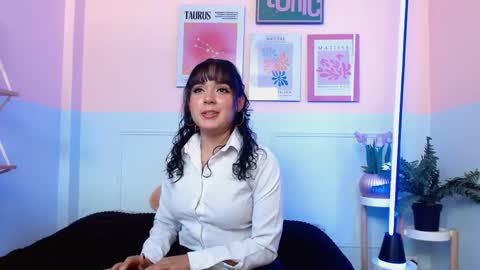 Sophie  online show from May 6, 2:00 pm