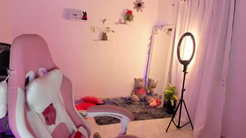 sophie doll online show from January 8, 12:17 am