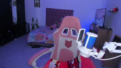 sophie doll online show from June 30, 1:50 am