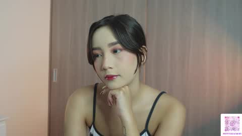 Snapshot of sophie_lii chatting on March 12, 11:33 pm Sophie or Sof online show from March 12, 11:33 pm