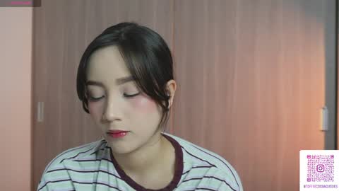 Snapshot of sophie_lii chatting on April 22, 11:06 pm Sophie or Sof online show from April 22, 11:06 pm