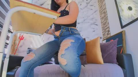 Sophie online show from May 9, 1:38 pm