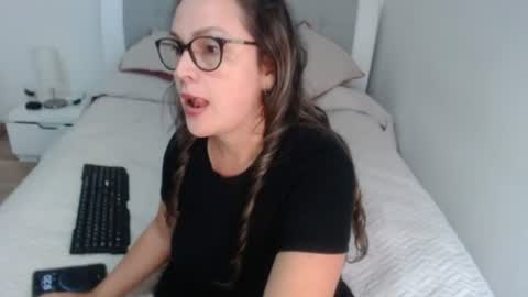 Snapshot of sophie_lopez1 chatting on June 13, 2:20 am Sofa online show from June 13, 2:20 am