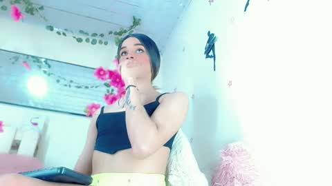 sophie_miaa online show from December 15, 2:08 am