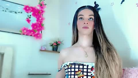 sophie_miaa online show from January 7, 5:09 pm