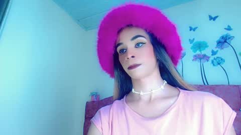 sophie_miaa online show from February 22, 1:44 am