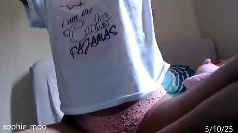 Sophie online show from October 5, 9:02 pm