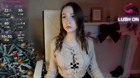 Snapshot of sophie_rocks chatting on December 8, 9:24 am Sophie online show from December 8, 9:24 am