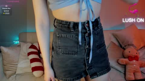 Snapshot of sophie_rocks chatting on December 20, 12:38 pm Sophie online show from December 20, 12:38 pm