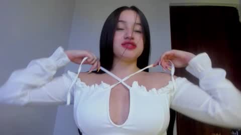 sophie_spencer1 online show from November 18, 2:17 am