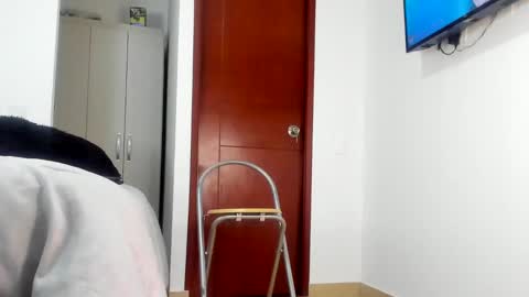 sophiebaker__ online show from March 12, 4:19 am