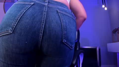 Sophie online show from May 17, 1:29 pm