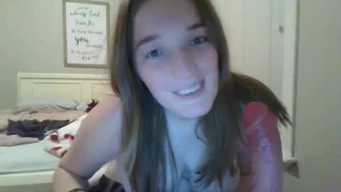 Snapshot of sophiebateman chatting on February 3, 3:20 am Sophie Bateman online show from February 3, 3:20 am