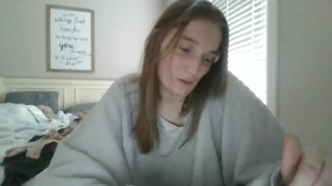 Snapshot of sophiebateman chatting on March 4, 9:22 pm Sophie Bateman online show from March 4, 9:22 pm