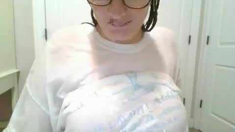 Snapshot of sophiebateman chatting on September 17, 3:19 am Sophie Bateman online show from September 17, 3:19 am