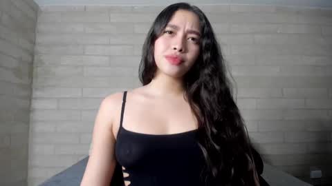 sophiebellucci online show from October 1, 9:48 am