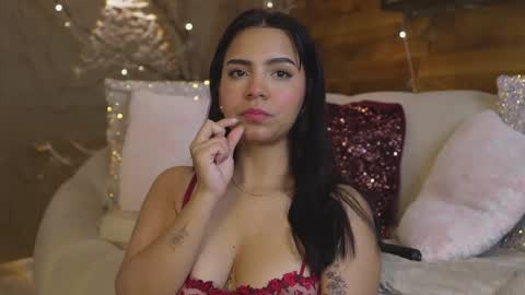  Sophie  online show from January 14, 1:39 pm