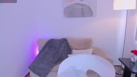 Sophie online show from November 22, 9:25 pm