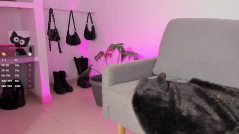sophie  online show from July 18, 7:17 pm