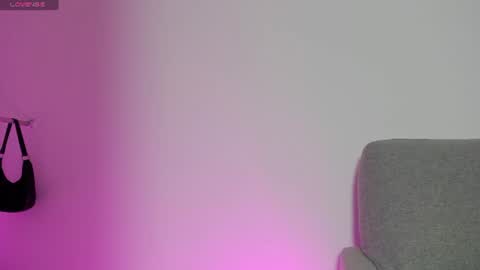 sophie  online show from July 24, 6:39 pm
