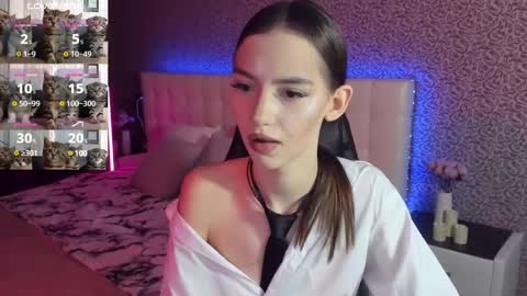 Sophie online show from February 3, 8:46 am
