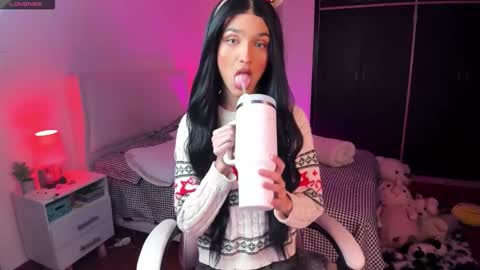    online show from December 4, 8:01 am