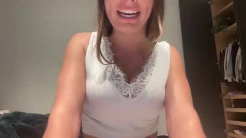 Snapshot of sophiedove chatting on September 21, 6:26 am sophiedove online show from September 21, 6:26 am