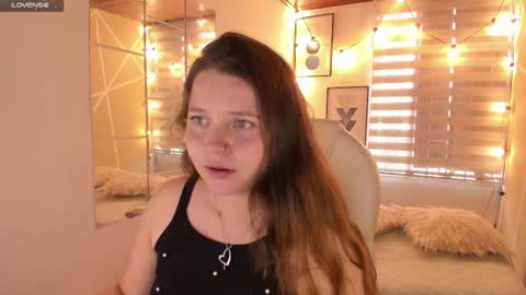 Snapshot of sophiee09_ chatting on March 24, 8:03 pm Sophie online show from March 24, 8:03 pm