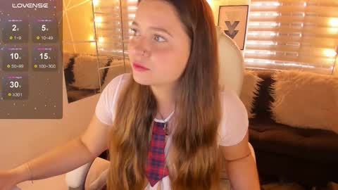 Snapshot of sophiee09_ chatting on March 30, 1:45 pm Sophie online show from March 30, 1:45 pm