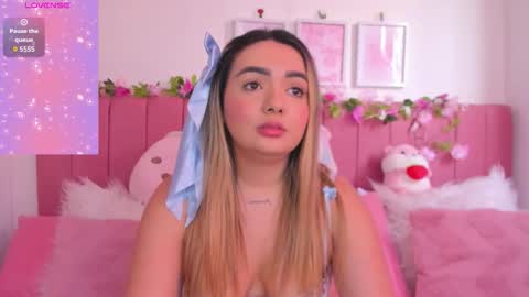 sophiee rosee online show from March 17, 6:33 pm