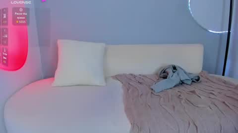 Sophie online show from May 12, 11:02 pm