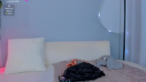 Sophie online show from May 19, 11:44 pm