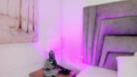 Snapshot of sophiee_smith chatting on September 25, 11:25 am Sophie online show from September 25, 11:25 am