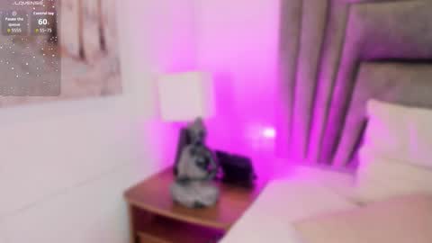 Snapshot of sophiee_smith chatting on February 23, 11:29 am Sophie online show from February 23, 11:29 am