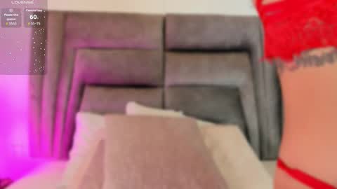 Snapshot of sophiee_smith chatting on March 16, 11:36 am Sophie online show from March 16, 11:36 am