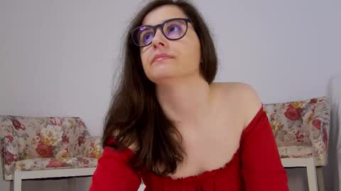 Snapshot of sophieerain chatting on October 18, 11:44 am Sophie Rain online show from October 18, 11:44 am