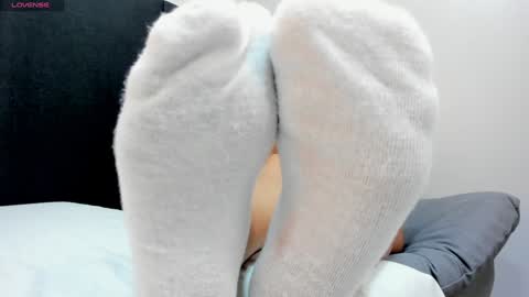 sophieharris__ online show from December 24, 7:33 pm