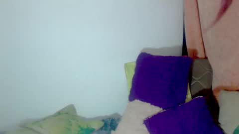 sophiehillsxo online show from December 18, 9:47 am