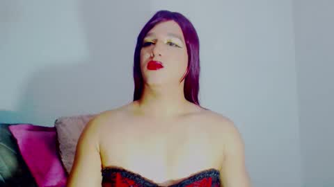 Snapshot of sophiehillsxo chatting on February 20, 6:26 am sophiehillsxo online show from February 20, 6:26 am