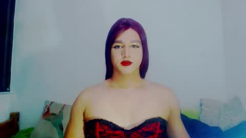 Snapshot of sophiehillsxo chatting on March 24, 3:22 am sophiehillsxo online show from March 24, 3:22 am