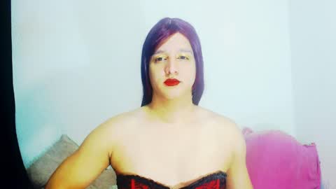 Snapshot of sophiehillsxo chatting on April 1, 3:40 am sophiehillsxo online show from April 1, 3:40 am