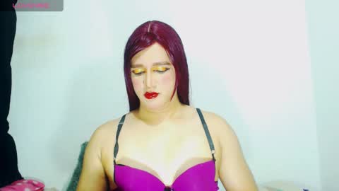sophiehillsxo online show from May 16, 11:57 pm