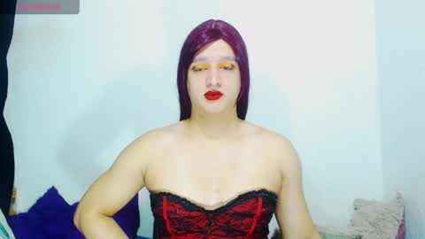 sophiehillsxo online show from May 21, 7:59 am