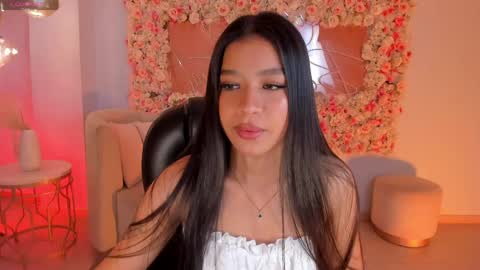 Sophie Houston online show from May 7, 2:28 am