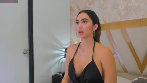 Snapshot of sophiekozlov chatting on February 28, 4:42 pm Sophie online show from February 28, 4:42 pm