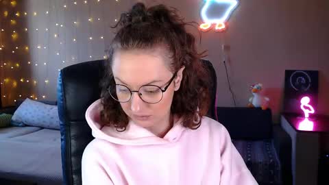Snapshot of sophieleroux chatting on April 27, 11:52 am sophieleroux online show from April 27, 11:52 am