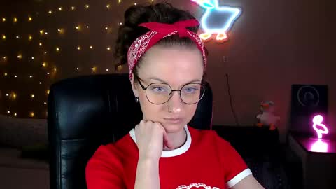 Snapshot of sophieleroux chatting on April 30, 8:57 pm sophieleroux online show from April 30, 8:57 pm
