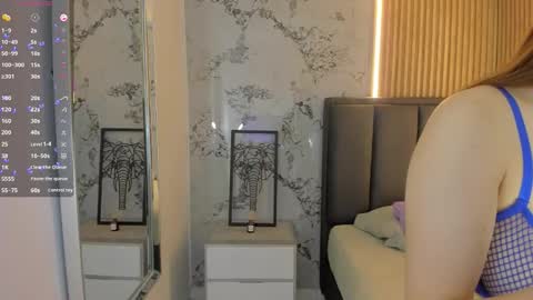 Sophie  online show from October 22, 12:49 pm