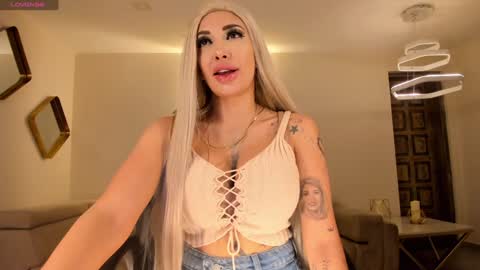 Sophie  Palmer online show from January 18, 1:08 pm